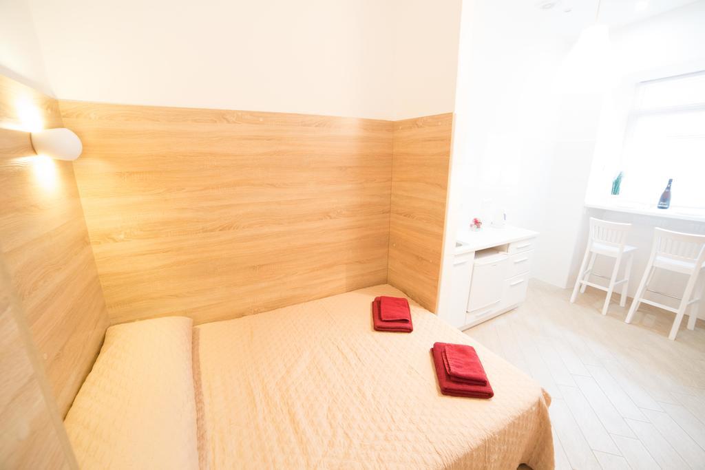 Apartment On Filatova 10/1 Lviv Bagian luar foto
